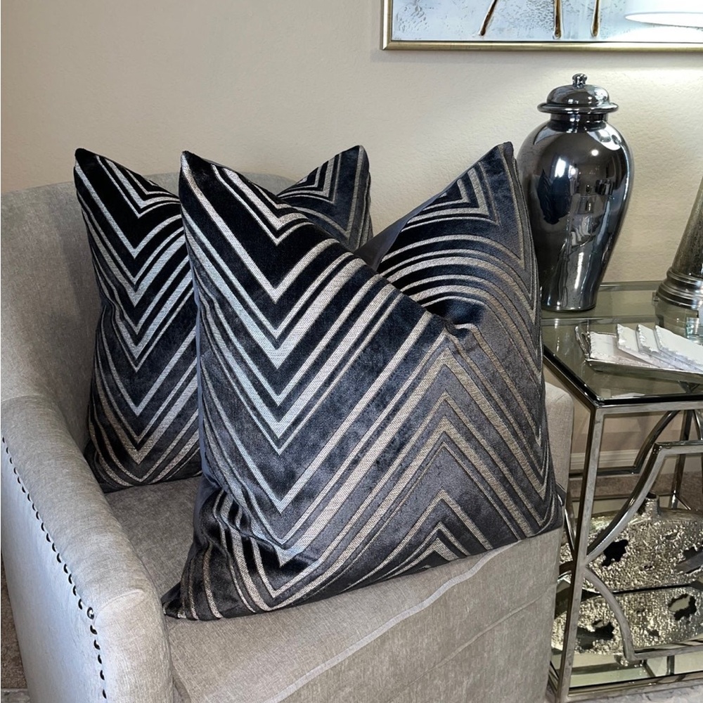 1-NWT CALDEIRA GEO DESIGN DECORATIVE PILLOWS (Read description for details)